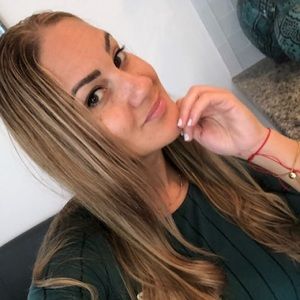 Meet your Posher, Joanna